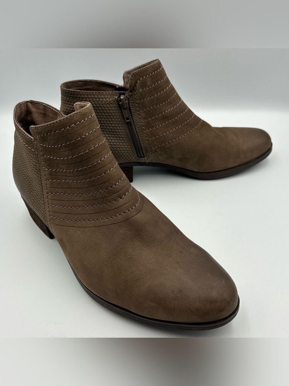 ROCKPORT Vanna Ankle Boot Size 9.5 Comfort Dress Zip Up Block Heel Brown Leather